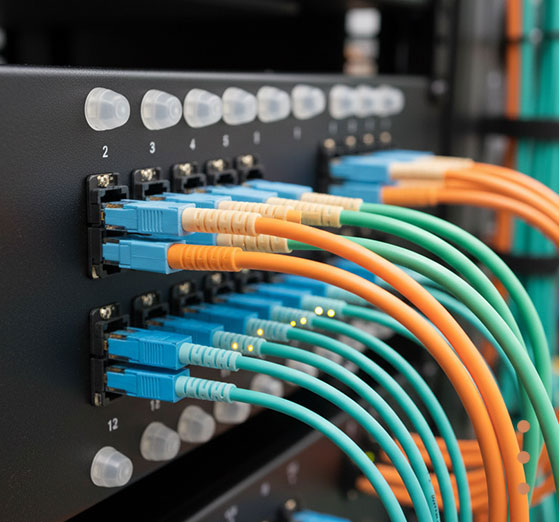 Progettazione e realizzazione reti informatiche in rame e fibra ottica a Cassano Magnago e Varese e Provincia